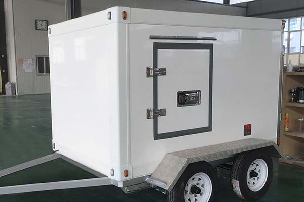 Van box trailer