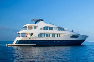 Read more about the article FRP-Sandwichpaneele für Yachten