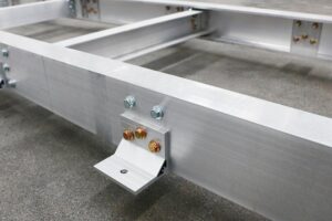 Read more about the article Aluminium-Hilfsrahmen für Kühlkoffer-Lkw