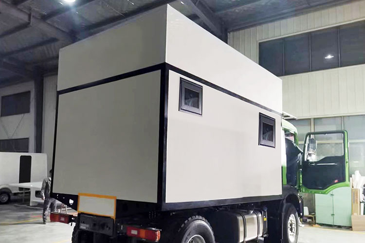 Expedition Truck Box