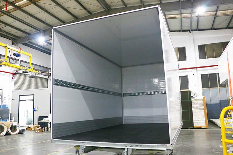 Dry Freight Truck Body Manufacturer
