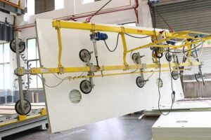 Read more about the article Isolierte LKW-Aufbaupaneele