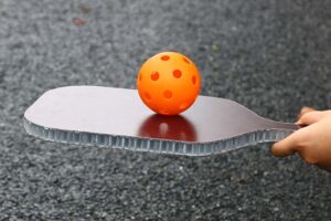 Read more about the article Pickleball-Paddles mit Kevlar-Wabenkern
