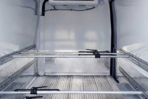 Read more about the article Ladungssicherungsstangen für Lkw, Anhänger und Transporter