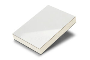 Read more about the article 31 mm XPS-Schaum-Sandwichpaneele mit GFK-Deckschicht (Gelcoat-Oberfläche in Spiegeloptik) für Campingfahrzeuge