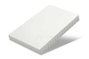 Read more about the article PP-Wabenplatten mit weißer, matter GFK-Deckschicht
