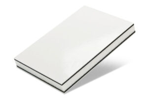 Read more about the article 28 mm starke GFK-PET-Schaum-Verbundplatten mit LWRT-Deckschicht (hochglänzend) für Reisemobilaufbauten
