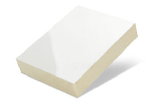 Read more about the article Sandwichpaneele mit Gelcoat-GFK-Deckschichten und Polyurethanschaumkern für Kühlkofferaufbauten