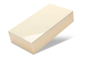 Read more about the article Verbundplatten aus GFK-Deckschicht (mit RAL-Farb-Gelcoat) und XPS-Schaumkern für Campinganhänger