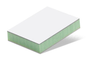 Read more about the article Sandwichpaneele mit Kern aus recyceltem PET-Schaum und Deckschichten aus CFRT für Kofferaufbauten